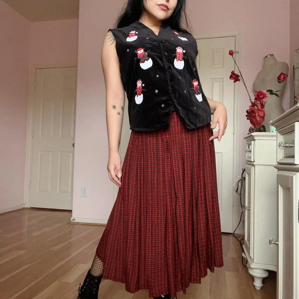 ⛄️ Gothic Grunge Xmas Velvet Vest - Picture 6 of 9